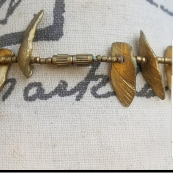 VINTAGE GOLD BRUSHED SEASHELL BOHO NECKLACE - Picture 4 of 4